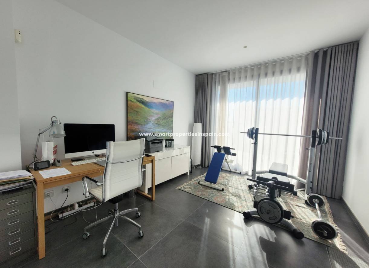 Wiederverkauf - Freistehendes Haus - La Marina - Urbanización La Marina