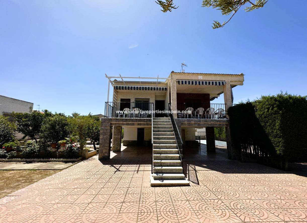 Wiederverkauf - Freistehendes Haus - La Marina - Urbanización La Marina