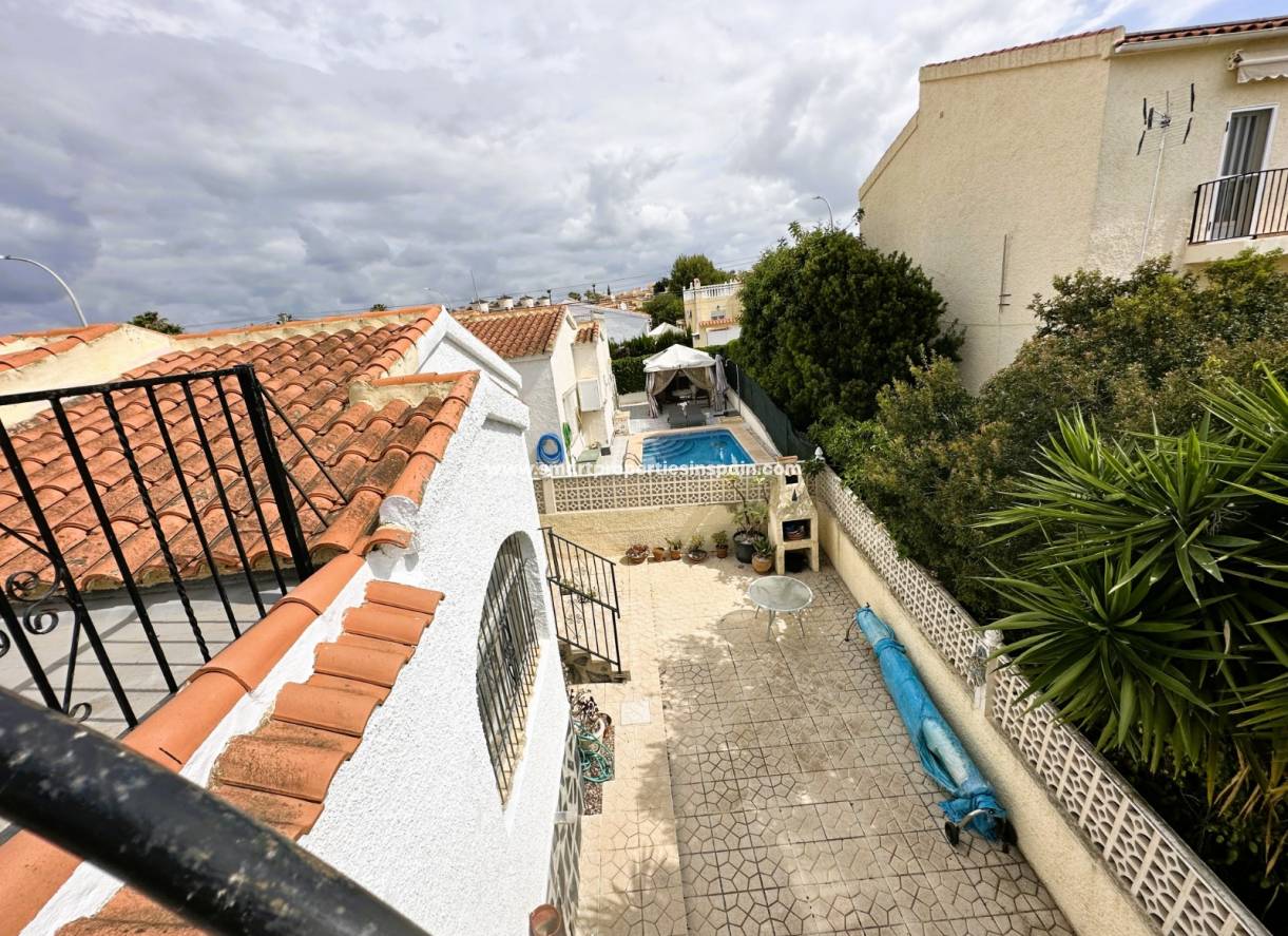 Wiederverkauf - Freistehendes Haus - La Marina - Urbanización La Marina