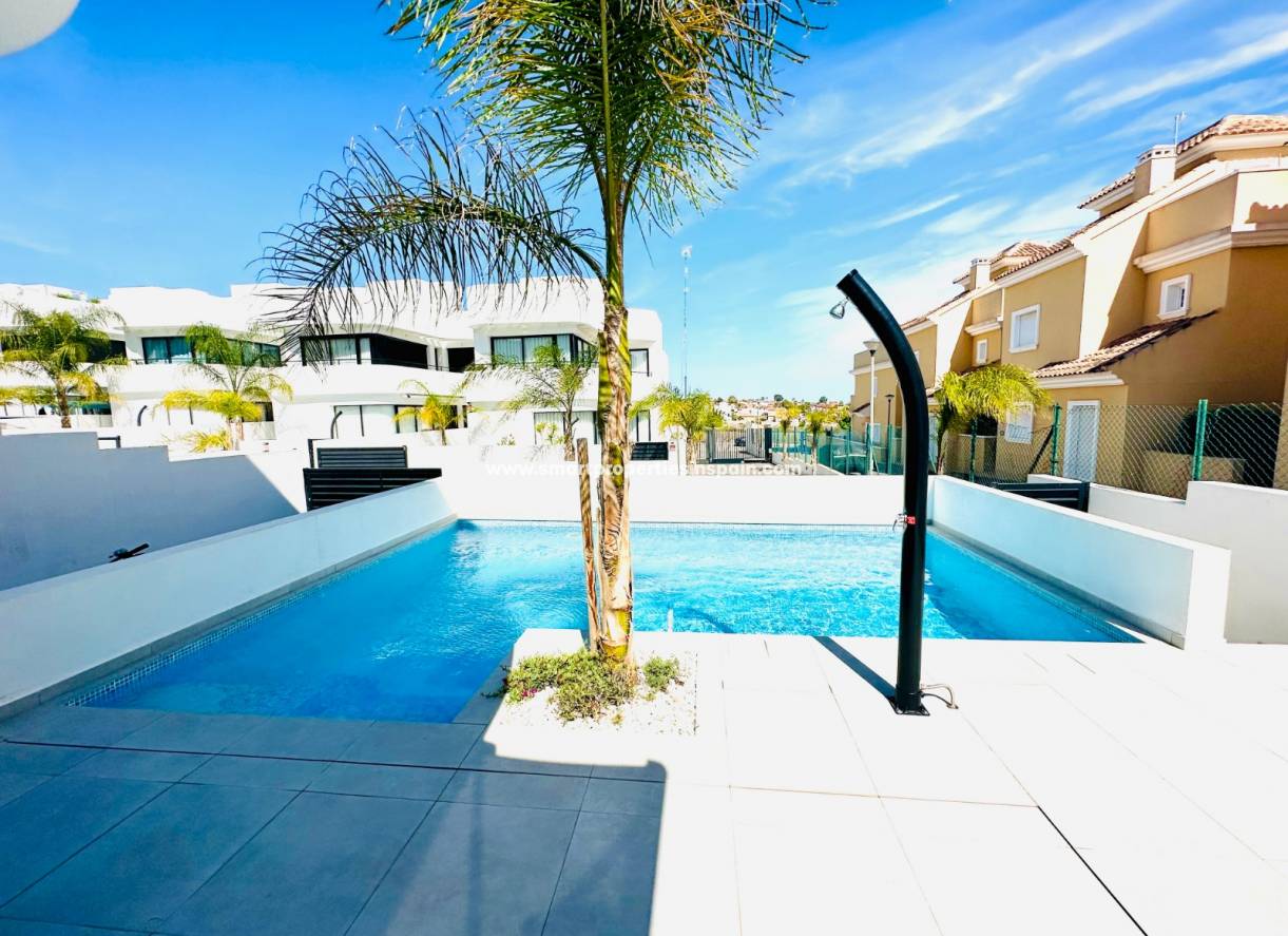 Wiederverkauf - Freistehendes Haus - La Marina - Urbanización La Marina