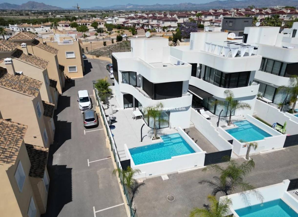 Wiederverkauf - Freistehendes Haus - La Marina - Urbanización La Marina