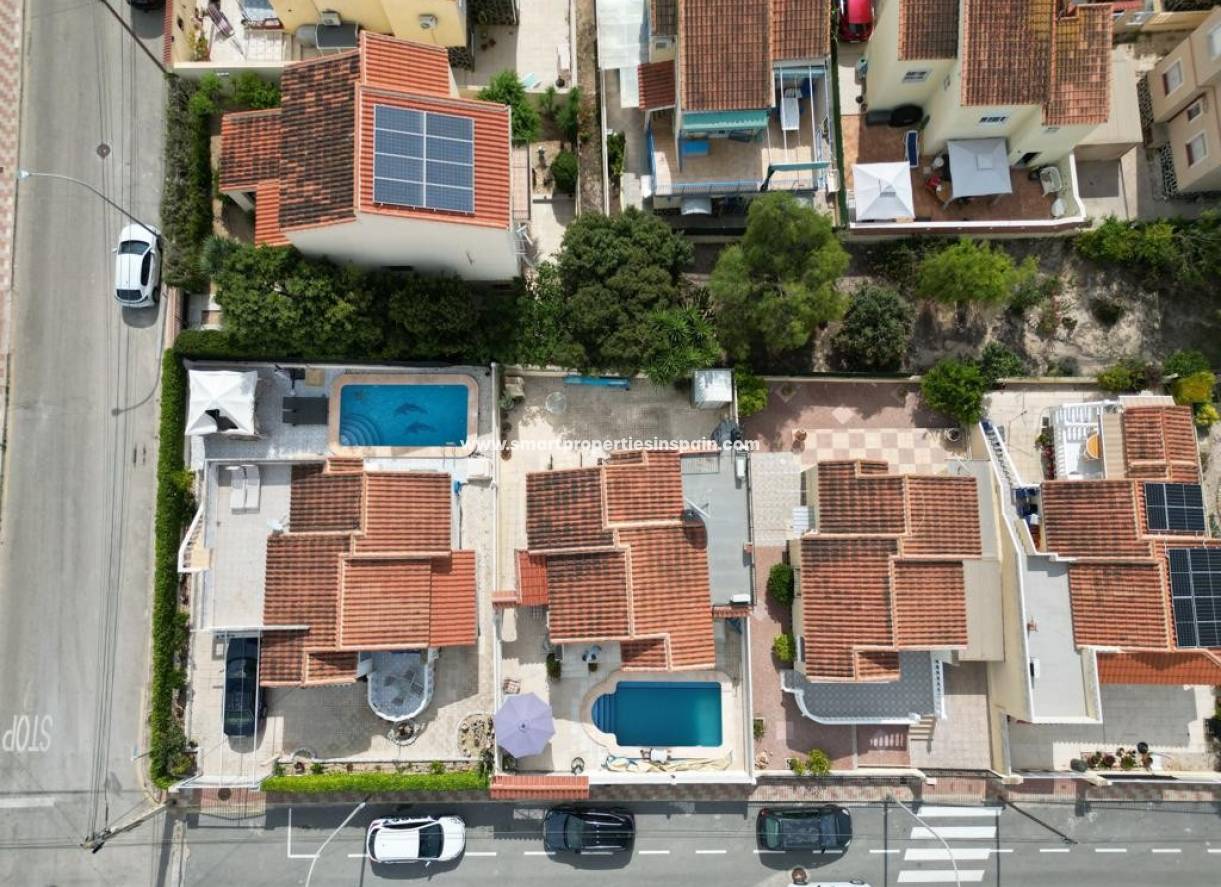 Wiederverkauf - Freistehendes Haus - La Marina - Urbanización La Marina