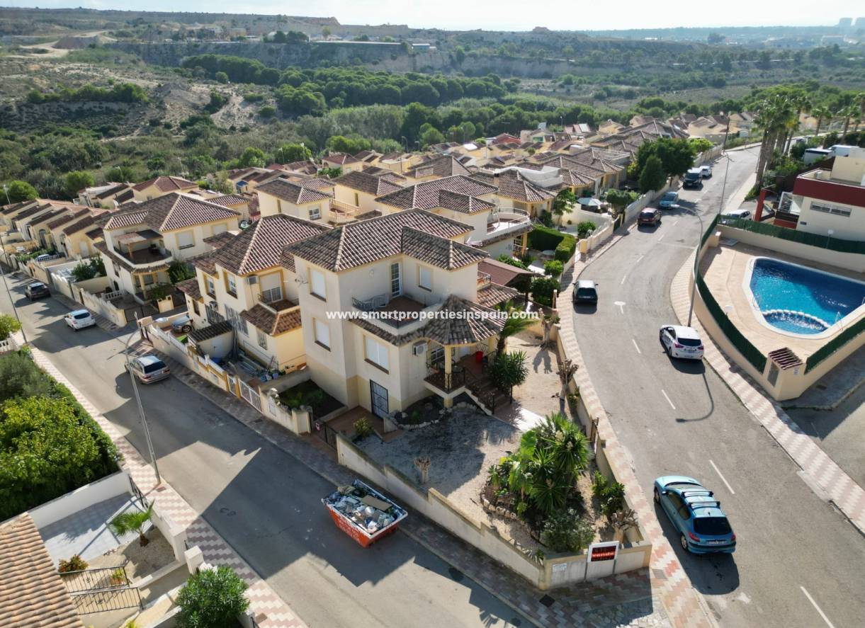 Wiederverkauf - Freistehendes Haus - La Marina - Urbanización La Marina