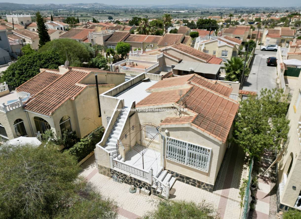 Wiederverkauf - Freistehendes Haus - La Marina - Urbanización La Marina