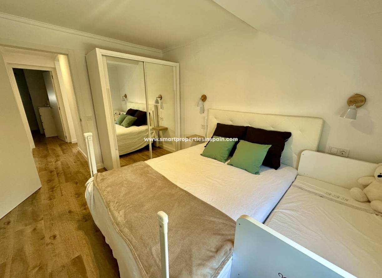 Wiederverkauf - Freistehendes Haus - La Marina - Urbanización La Marina