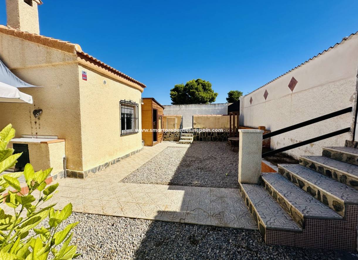 Wiederverkauf - Freistehendes Haus - La Marina - Urbanización La Marina