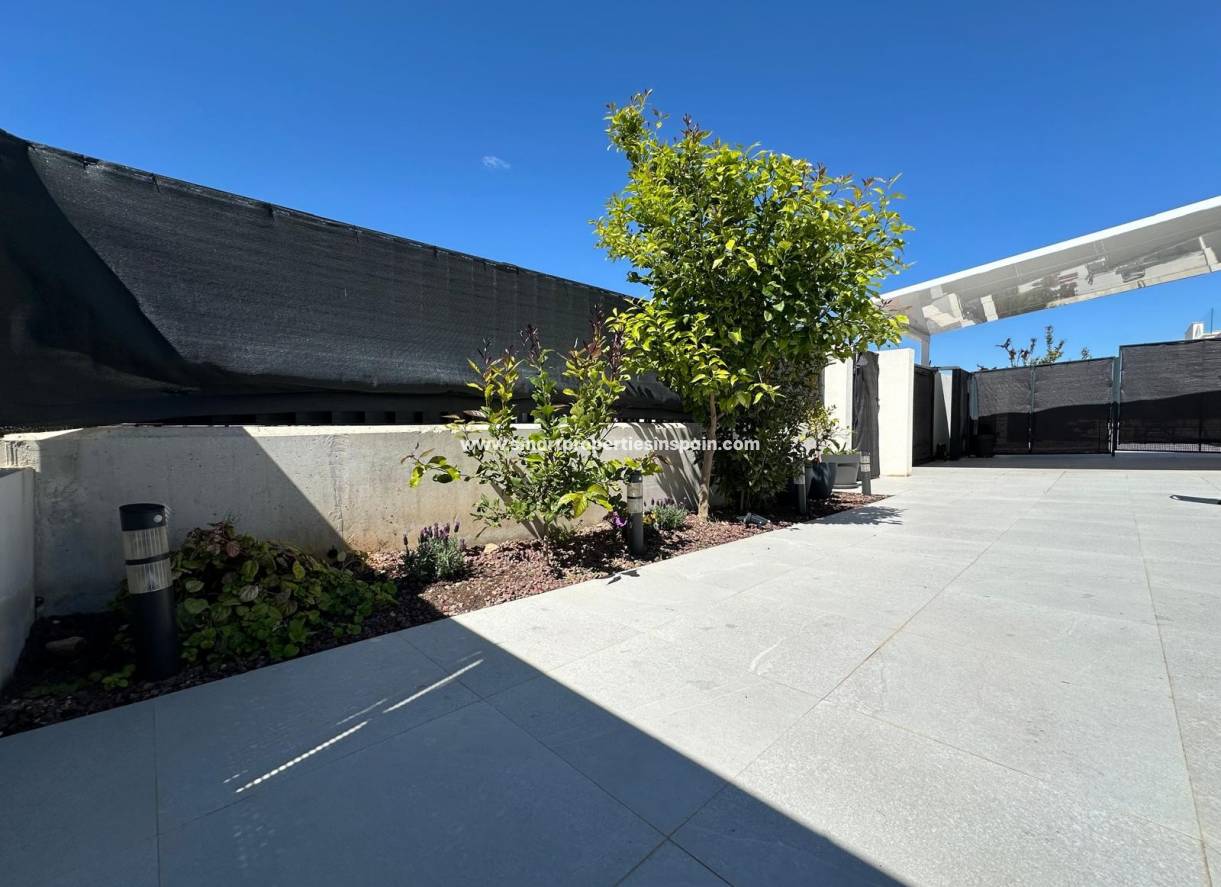 Wiederverkauf - Freistehendes Haus - La Marina - Urbanización La Marina