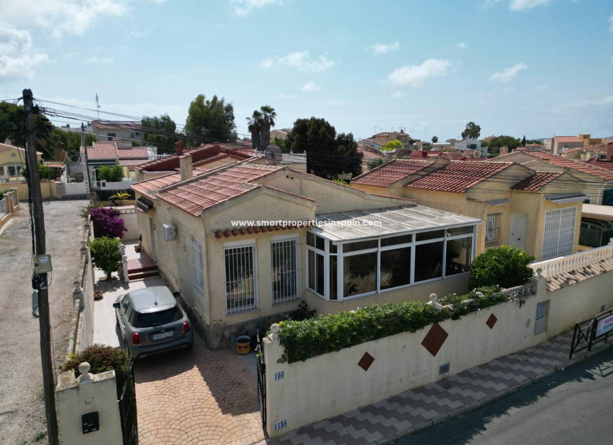 Wiederverkauf - Freistehendes Haus - La Marina - Urbanización La Marina