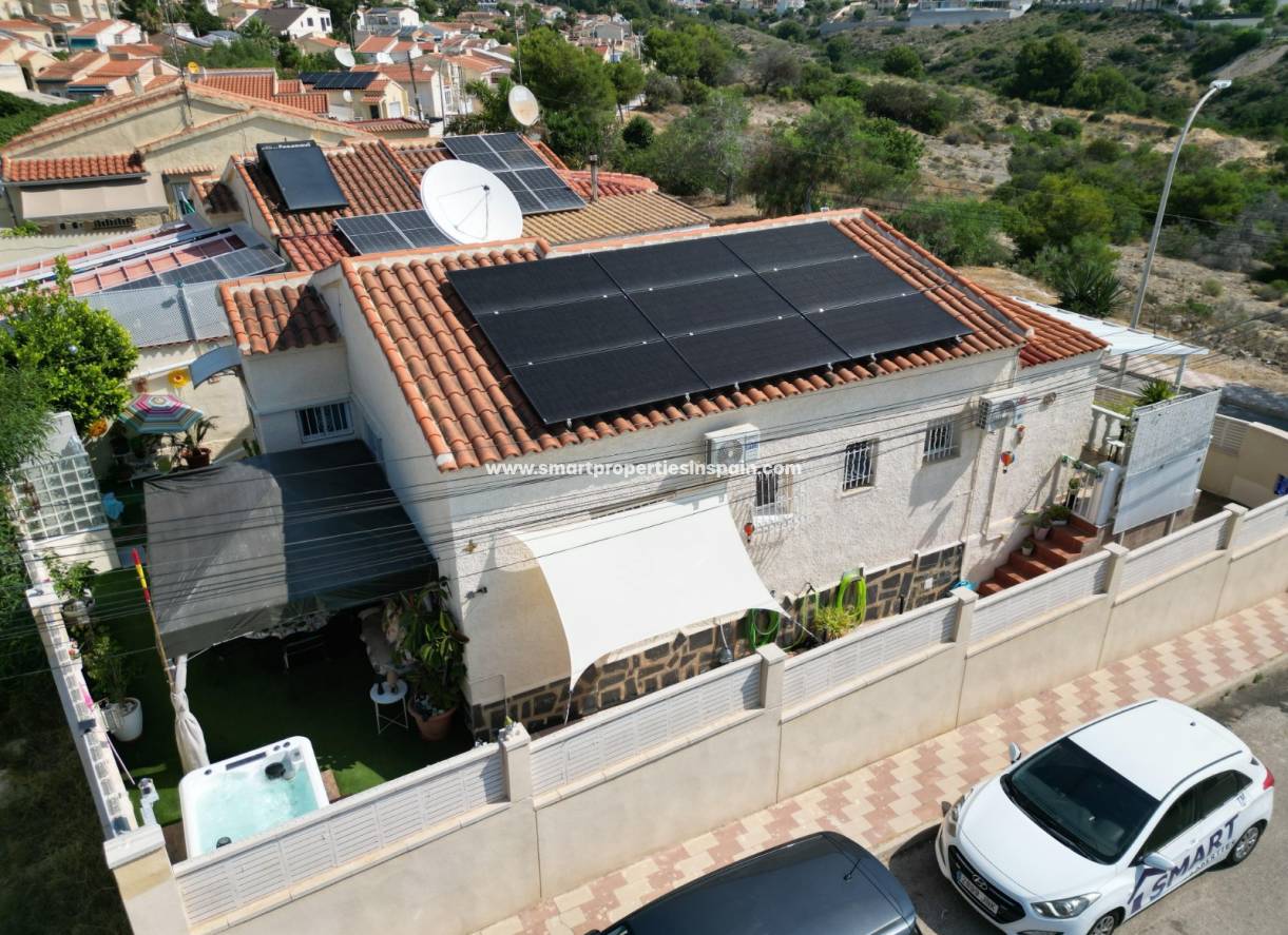 Wiederverkauf - Freistehendes Haus - La Marina - Urbanización La Marina