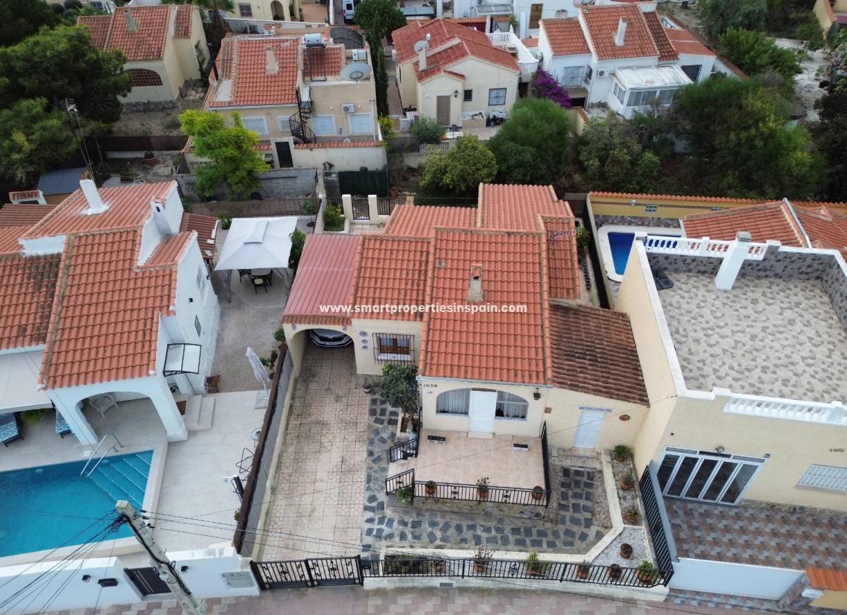 Wiederverkauf - Freistehendes Haus - La Marina - Urbanización La Marina