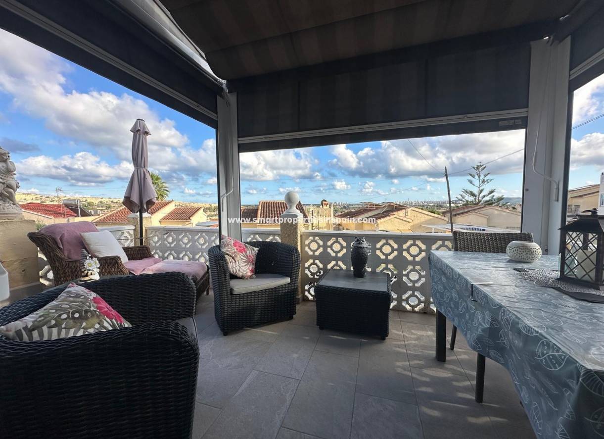 Wiederverkauf - Freistehendes Haus - La Marina - Urbanización La Marina