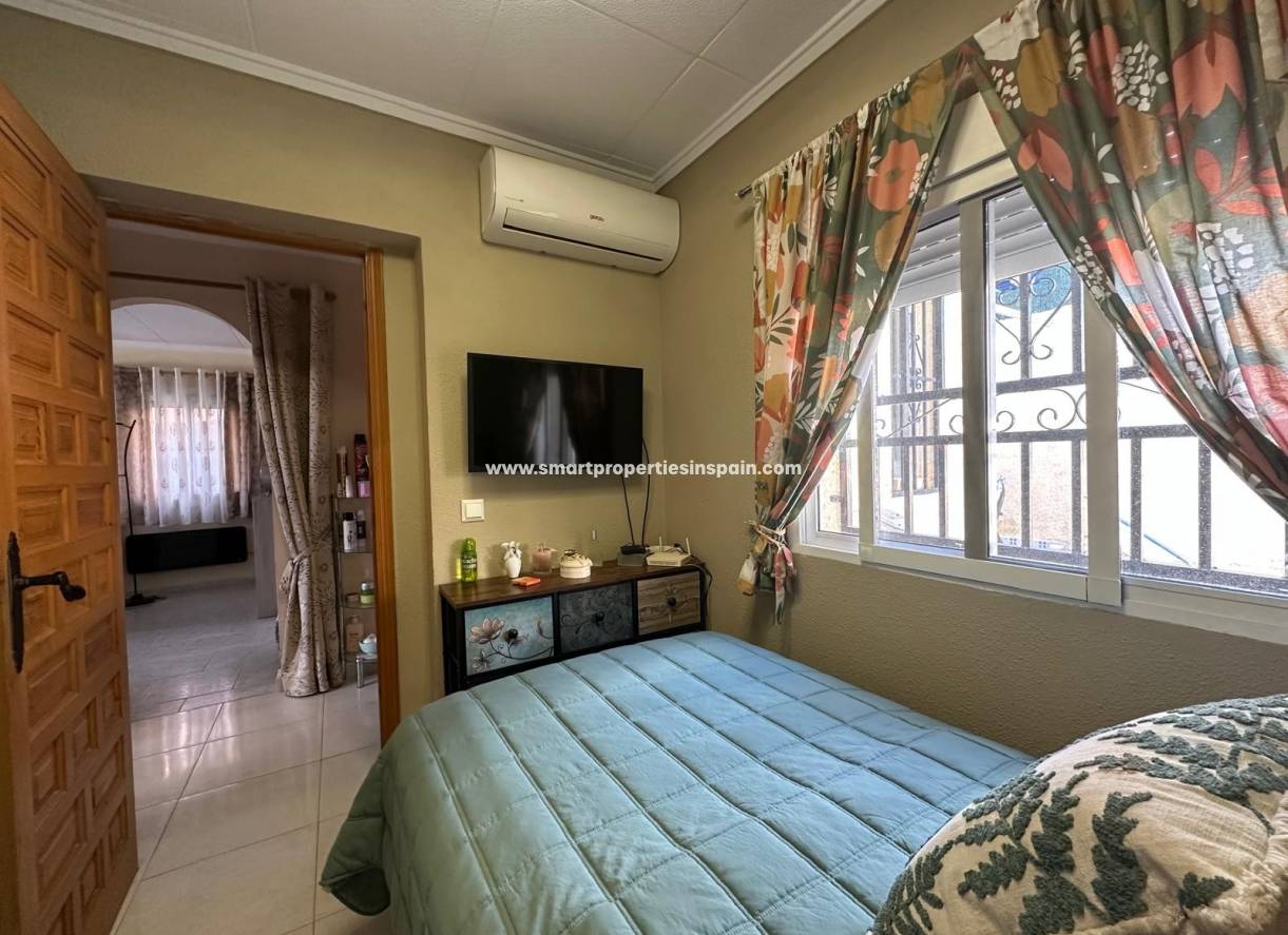 Wiederverkauf - Freistehendes Haus - La Marina - Urbanización La Marina