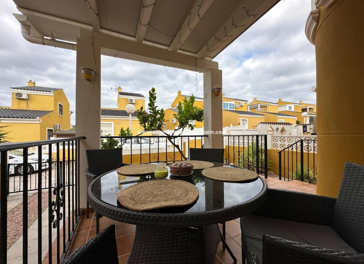 Wiederverkauf - Freistehendes Haus - La Marina - Urbanización La Marina