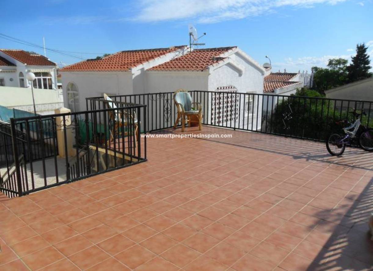 Wiederverkauf - Freistehendes Haus - La Marina - Urbanización La Marina