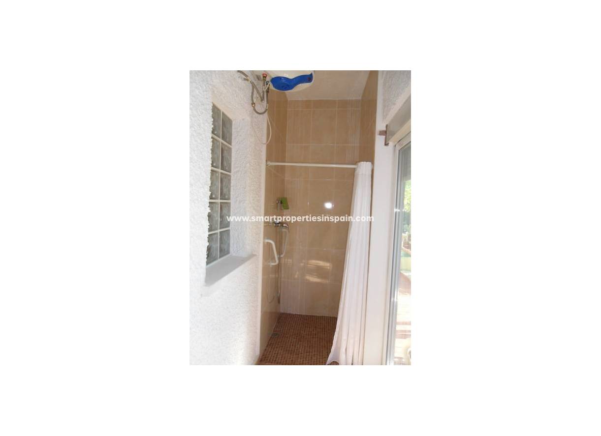 Wiederverkauf - Freistehendes Haus - La Marina - Urbanización La Marina