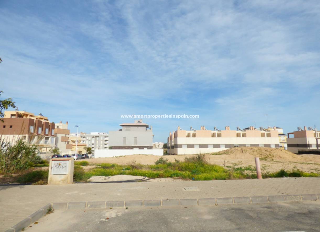 Wiederverkauf - Grundstuck - Guardamar  - Guardamar