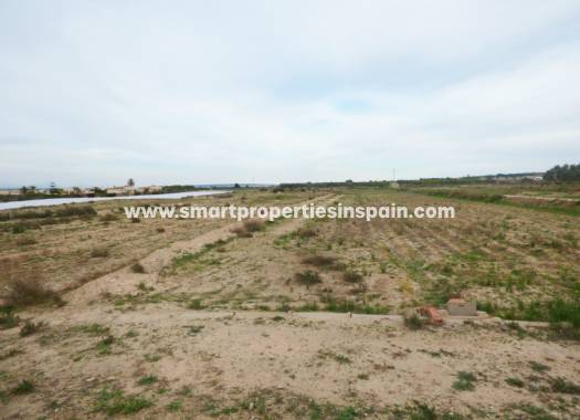 Wiederverkauf - Grundstuck - La Marina - Elche