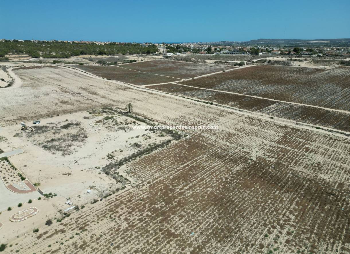 Wiederverkauf - Grundstuck - La Marina - Elche