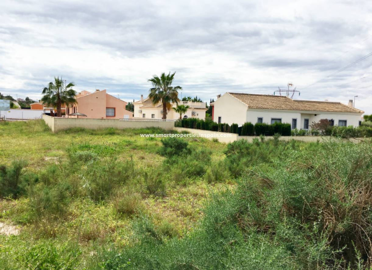Wiederverkauf - Grundstuck - La Marina - Urbanización La Marina