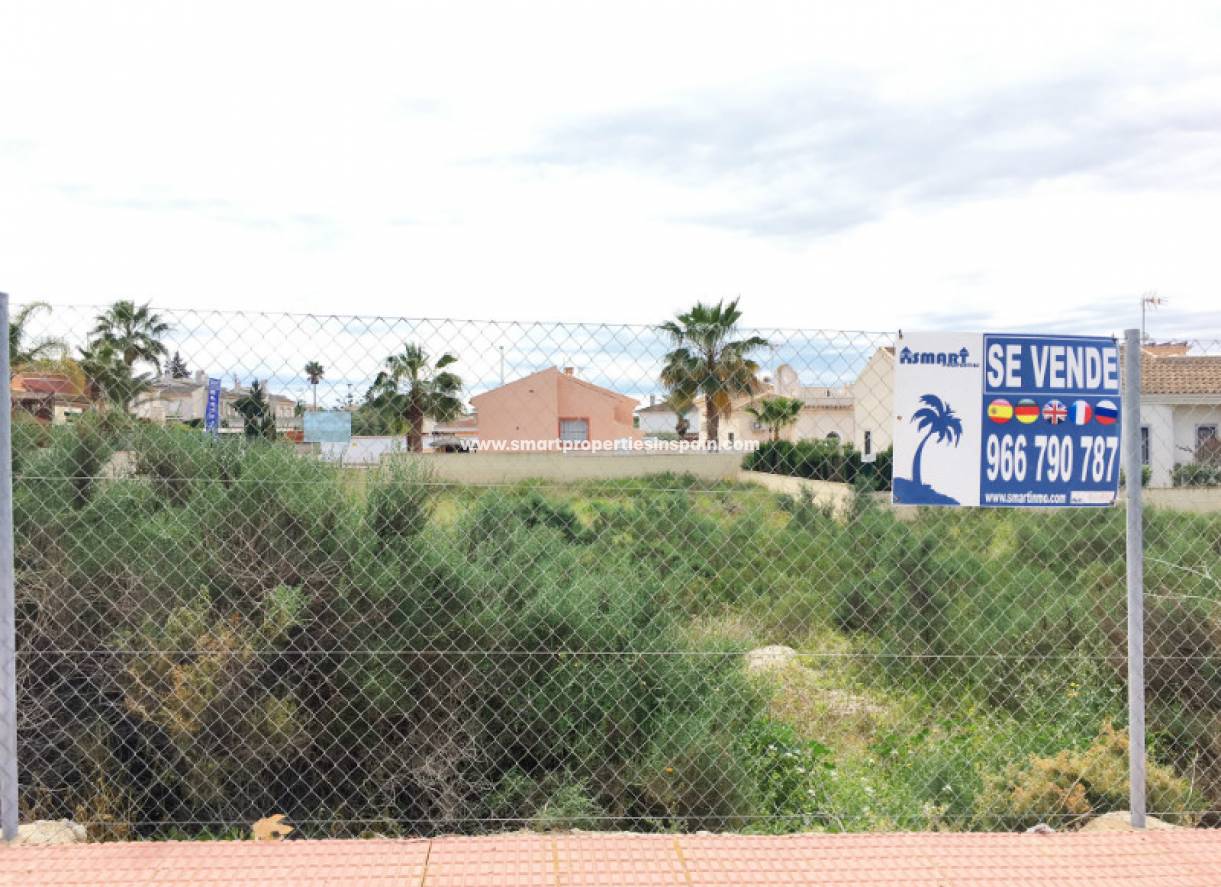 Wiederverkauf - Grundstuck - La Marina - Urbanización La Marina