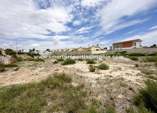 Wiederverkauf - Grundstuck - La Marina - Urbanización La Marina