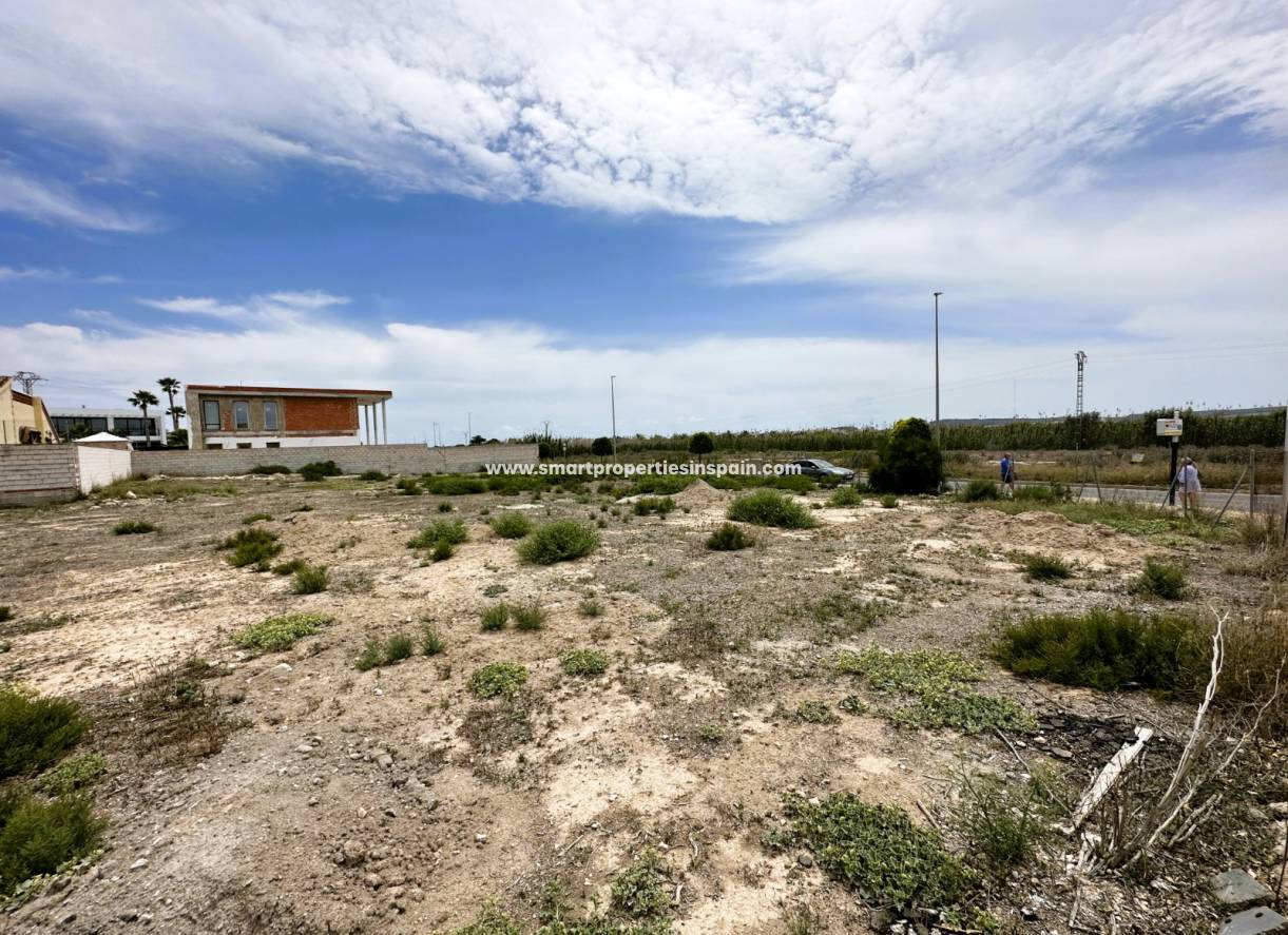 Wiederverkauf - Grundstuck - La Marina - Urbanización La Marina