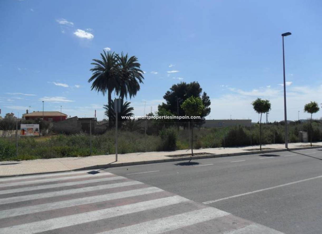 Wiederverkauf - Grundstuck - La Marina - Urbanización La Marina