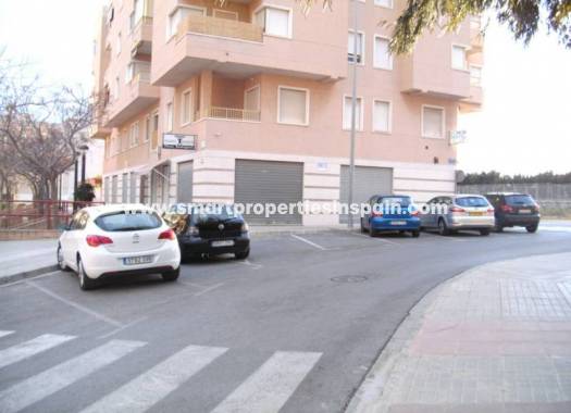 Wiederverkauf - kommerziell - La Marina - La Marina Village