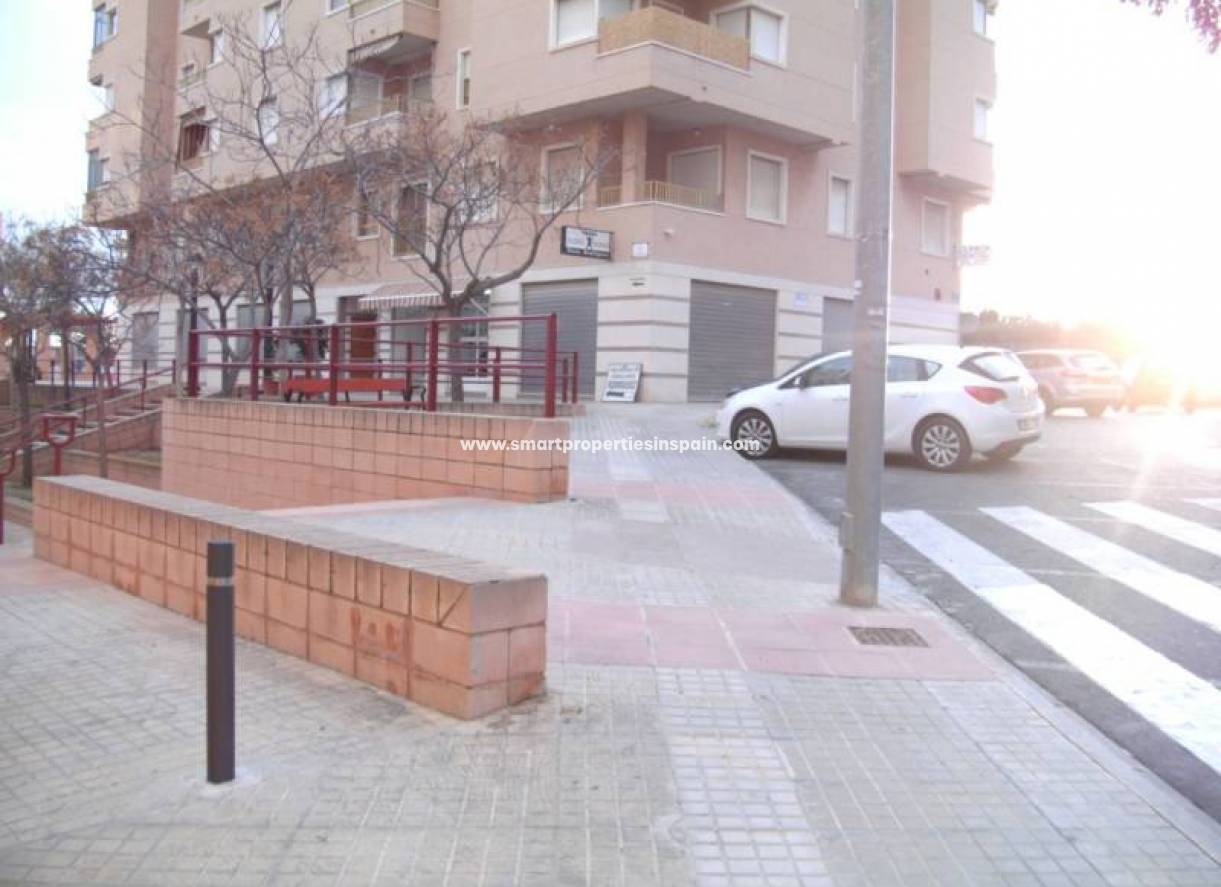 Wiederverkauf - kommerziell - La Marina - La Marina Village