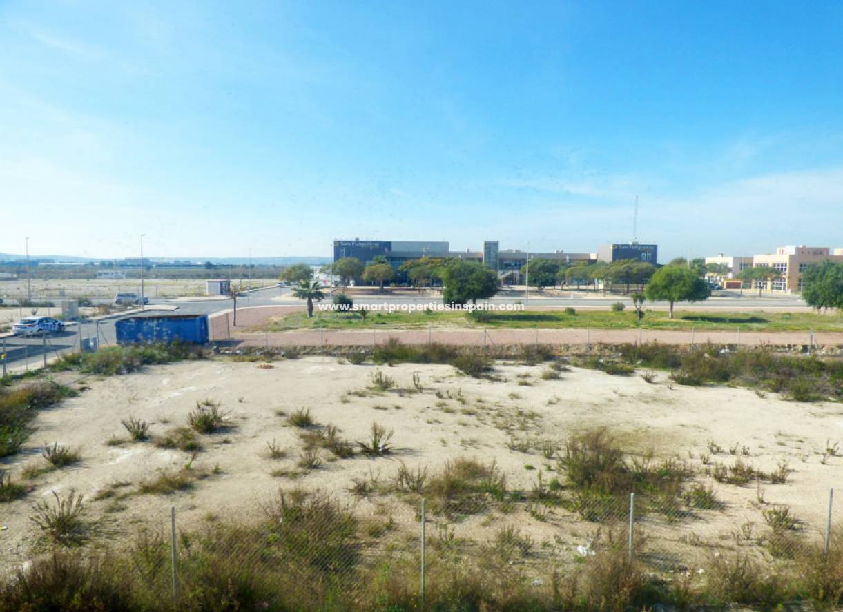 Wiederverkauf - kommerziell - La Marina - Urbanización La Marina