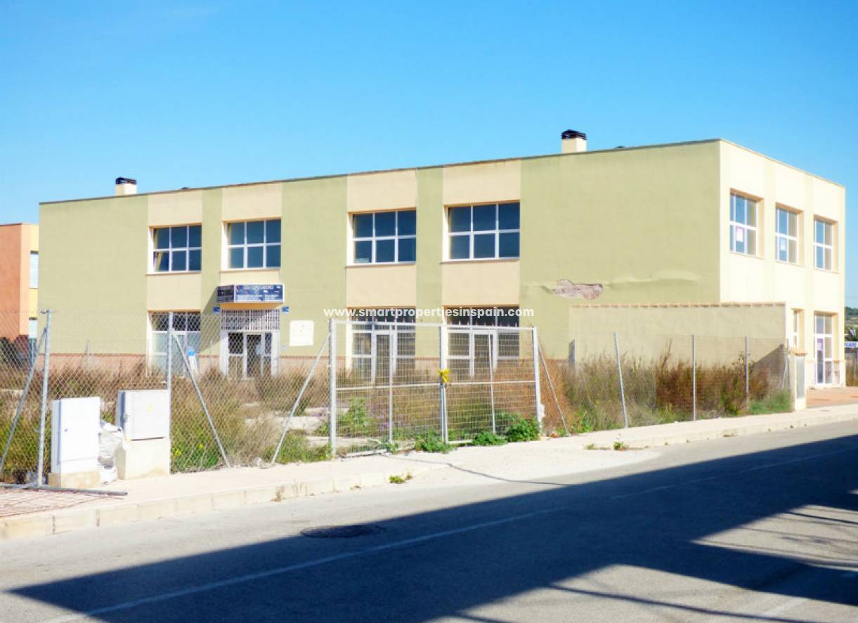 Wiederverkauf - kommerziell - La Marina - Urbanización La Marina