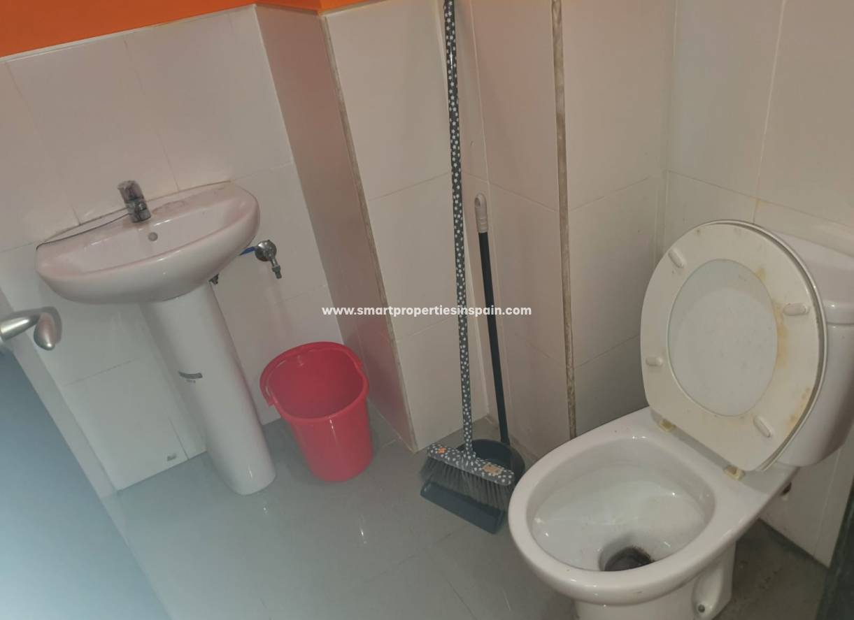 Wiederverkauf - kommerziell - La Marina - Urbanización La Marina