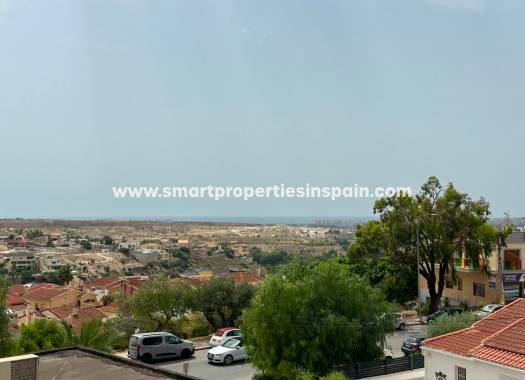 Wiederverkauf - kommerziell - La Marina - Urbanización La Marina