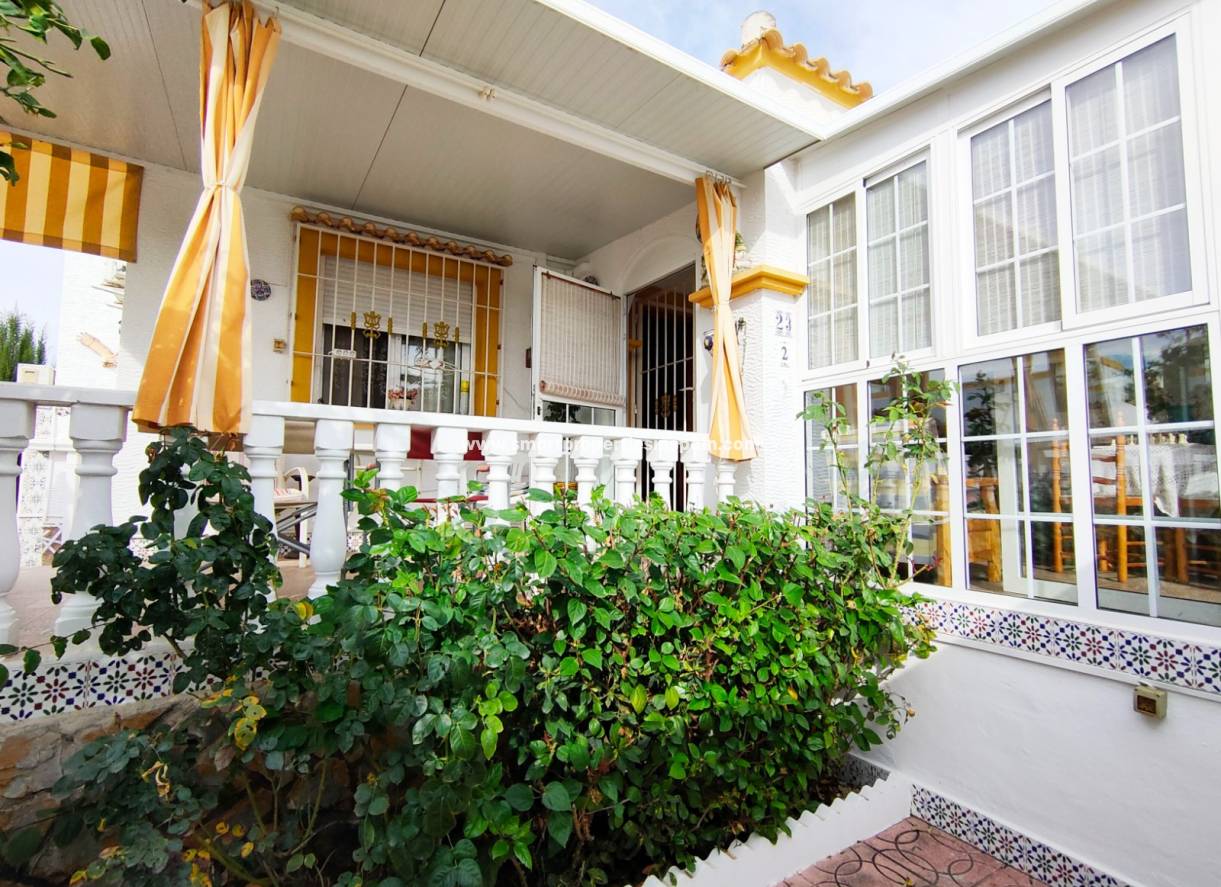 Wiederverkauf - Quad Villa - La Marina - Urbanización La Marina