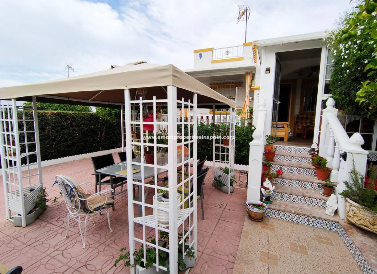 Wiederverkauf - Quad Villa - La Marina - Urbanización La Marina
