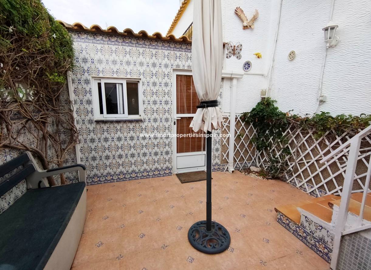 Wiederverkauf - Quad Villa - La Marina - Urbanización La Marina