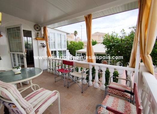 Wiederverkauf - Quad Villa - La Marina - Urbanización La Marina