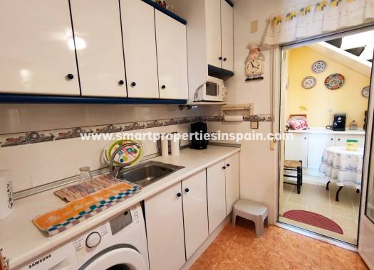 Wiederverkauf - Quad Villa - La Marina - Urbanización La Marina