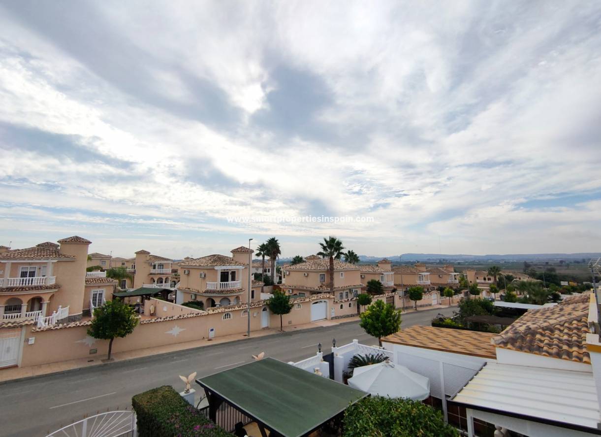 Wiederverkauf - Quad Villa - La Marina - Urbanización La Marina