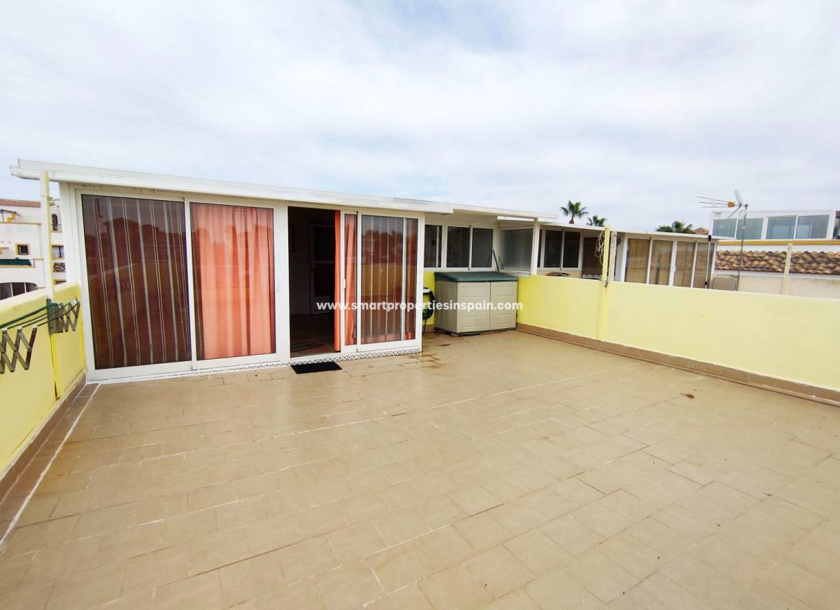 Wiederverkauf - Quad Villa - La Marina - Urbanización La Marina