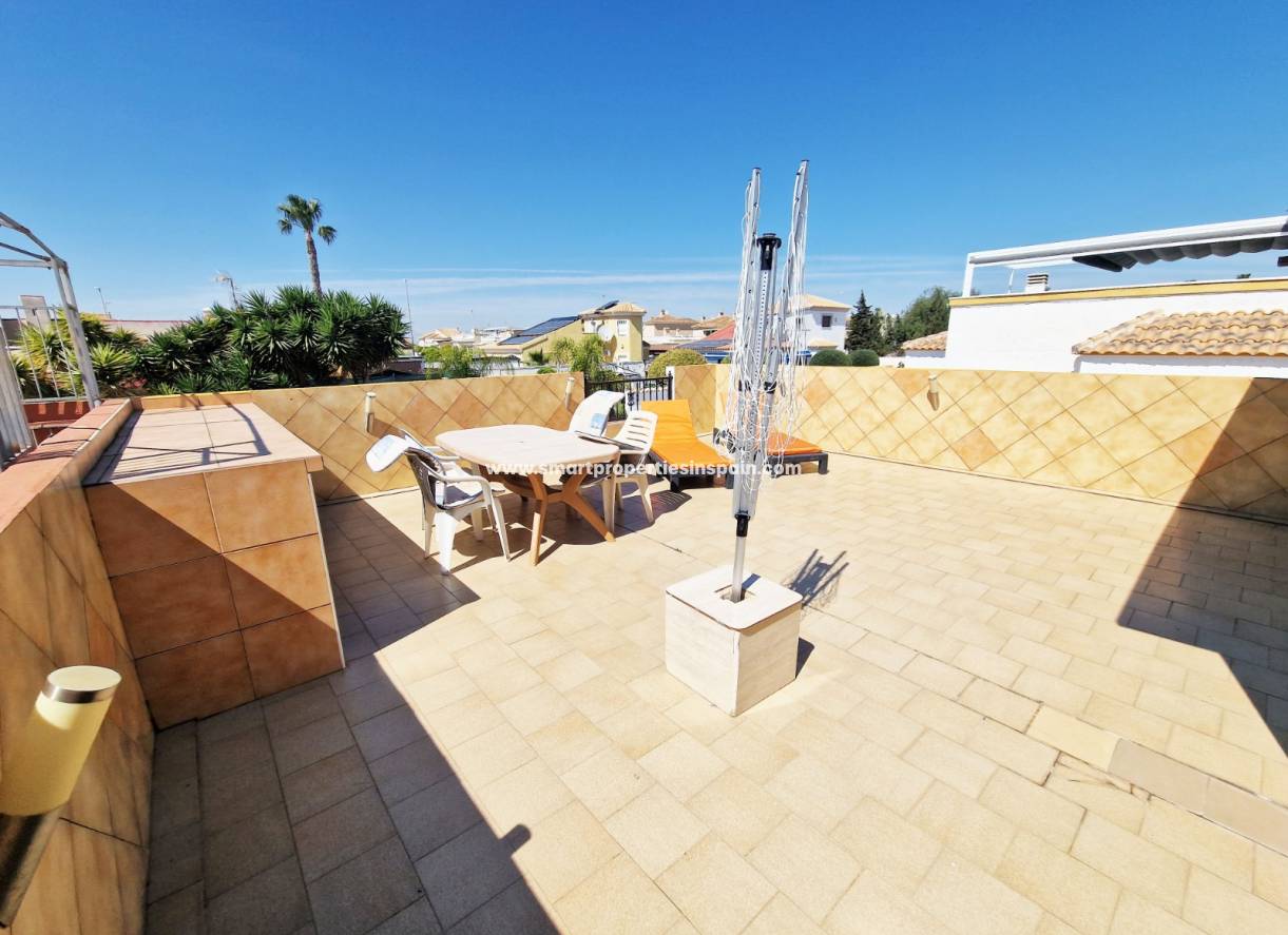 Wiederverkauf - Quad Villa - La Marina - Urbanización La Marina