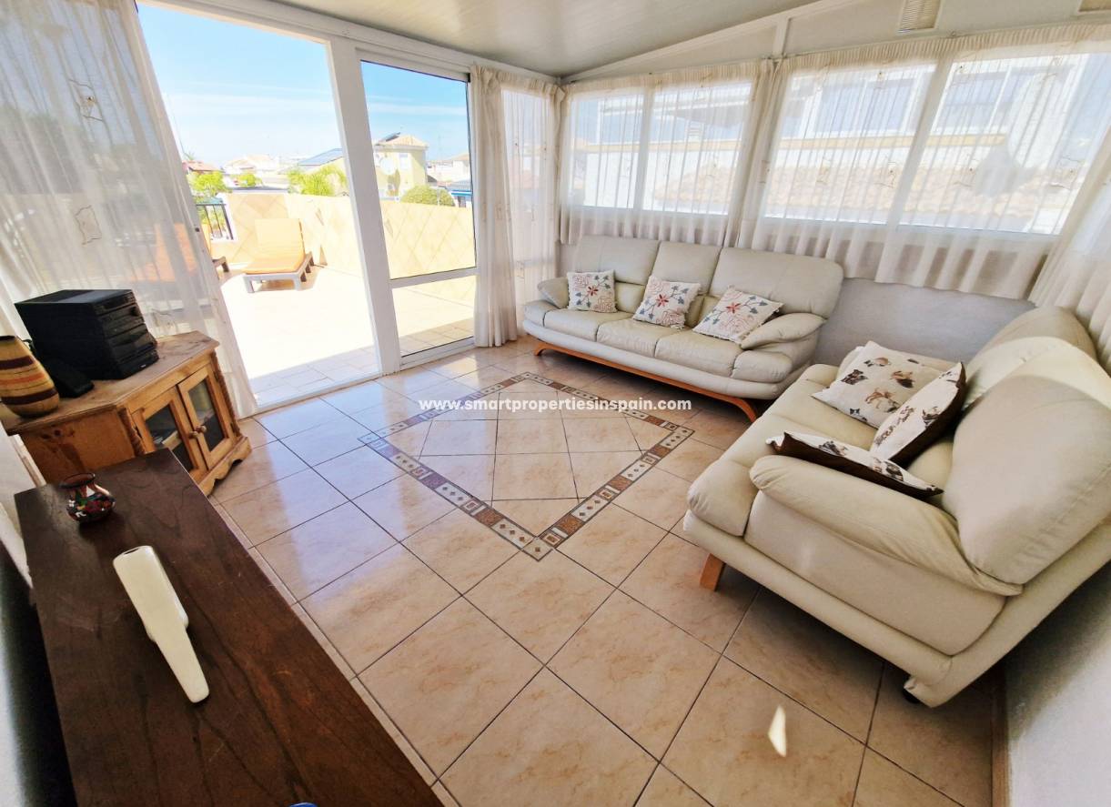 Wiederverkauf - Quad Villa - La Marina - Urbanización La Marina