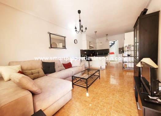 Wiederverkauf - Quad Villa - La Marina - Urbanización La Marina