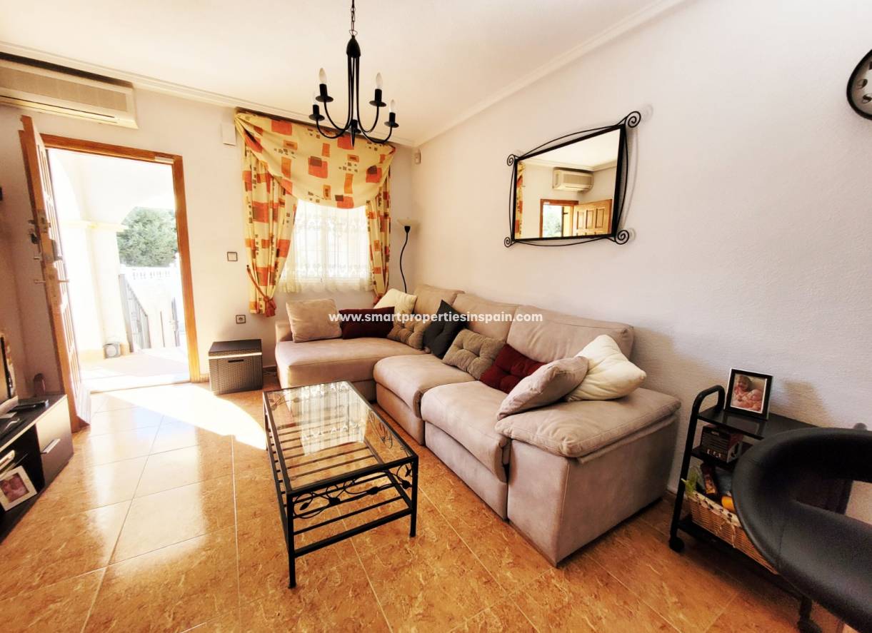 Wiederverkauf - Quad Villa - La Marina - Urbanización La Marina