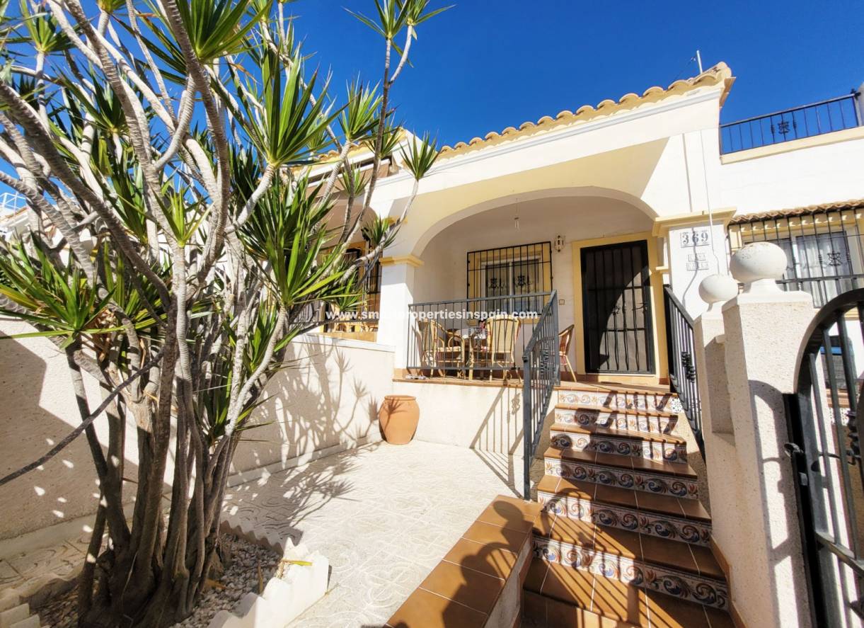 Wiederverkauf - Quad Villa - La Marina - Urbanización La Marina