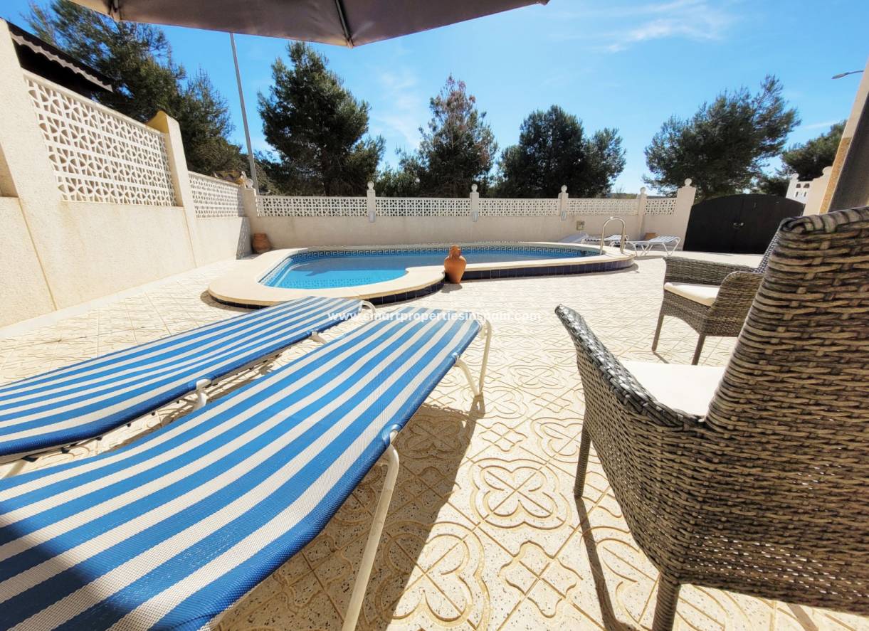Wiederverkauf - Quad Villa - La Marina - Urbanización La Marina