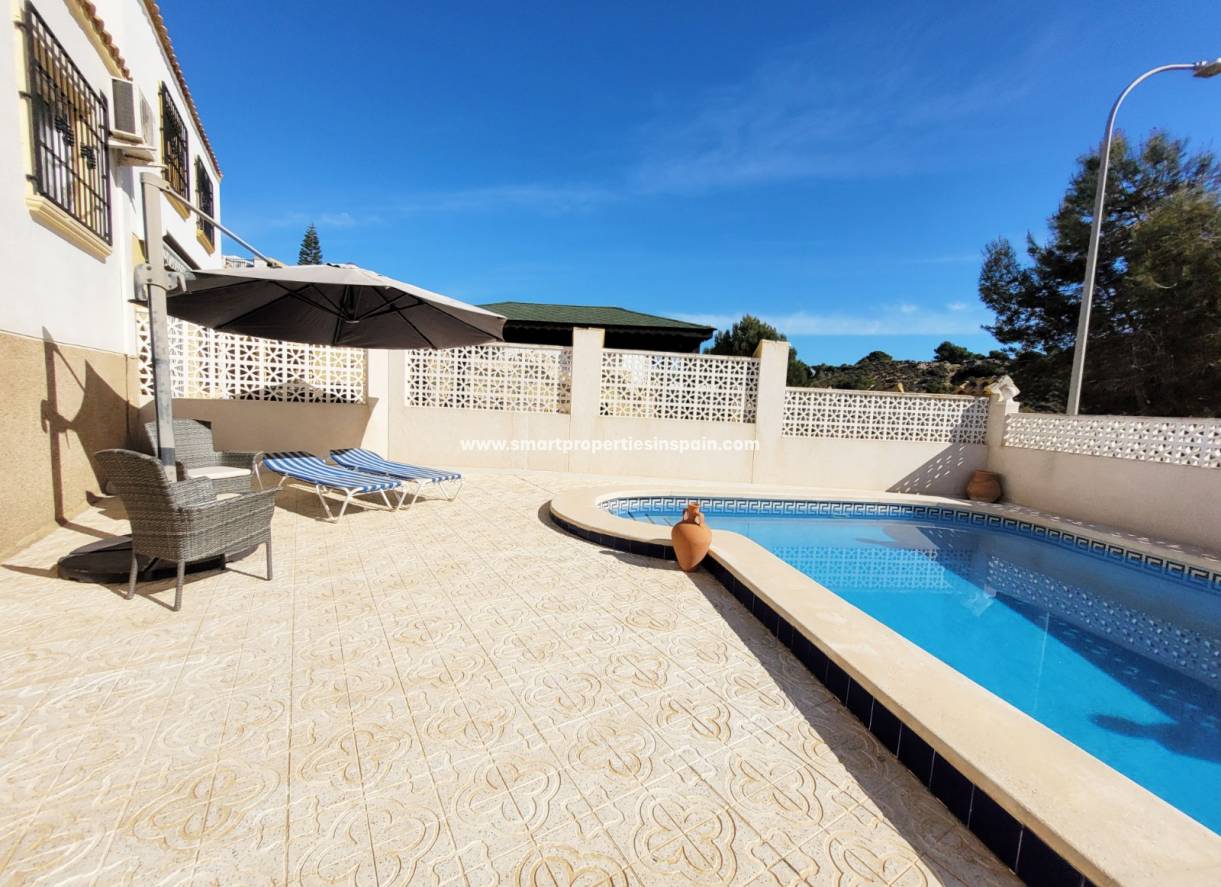 Wiederverkauf - Quad Villa - La Marina - Urbanización La Marina