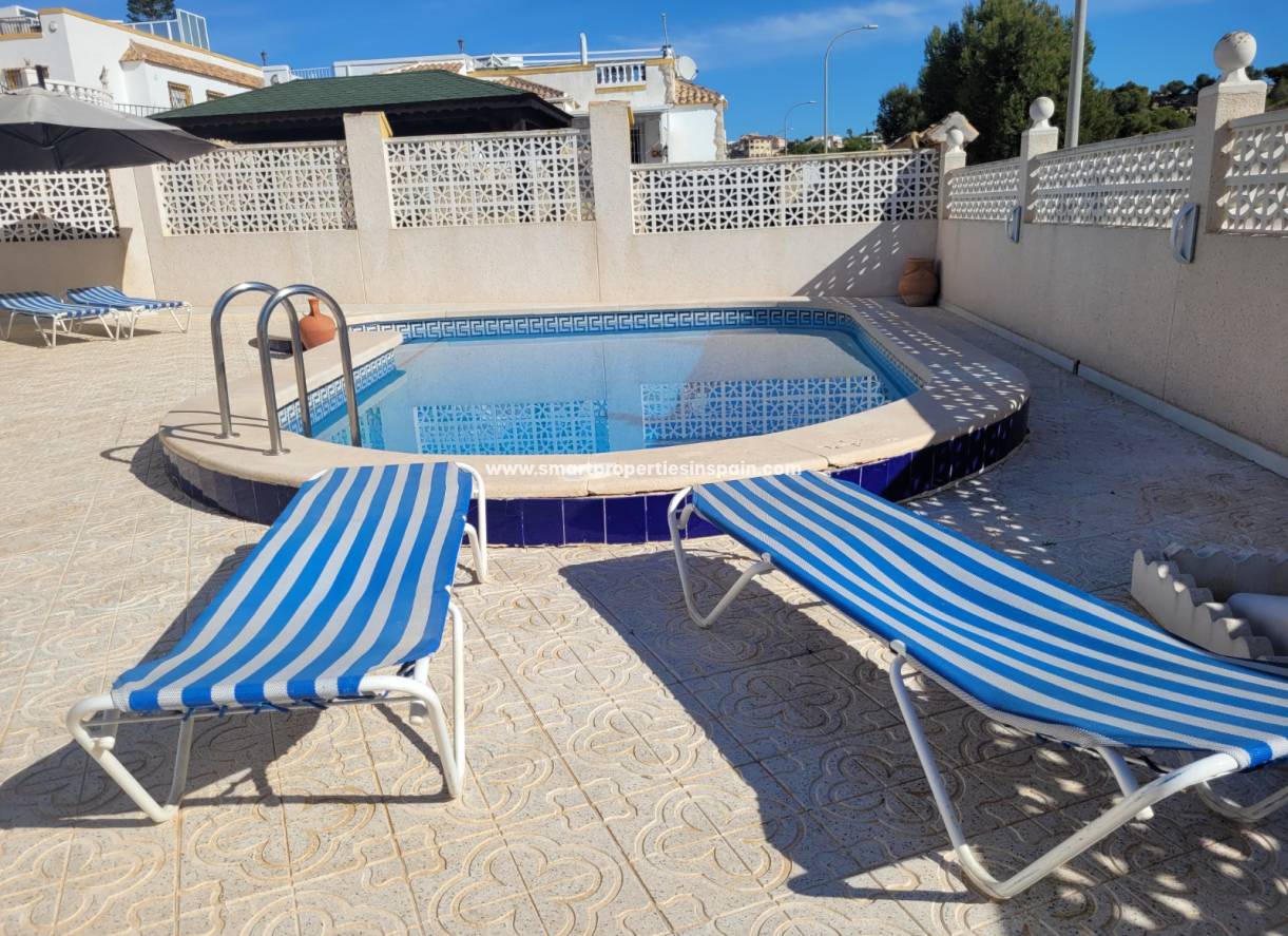 Wiederverkauf - Quad Villa - La Marina - Urbanización La Marina