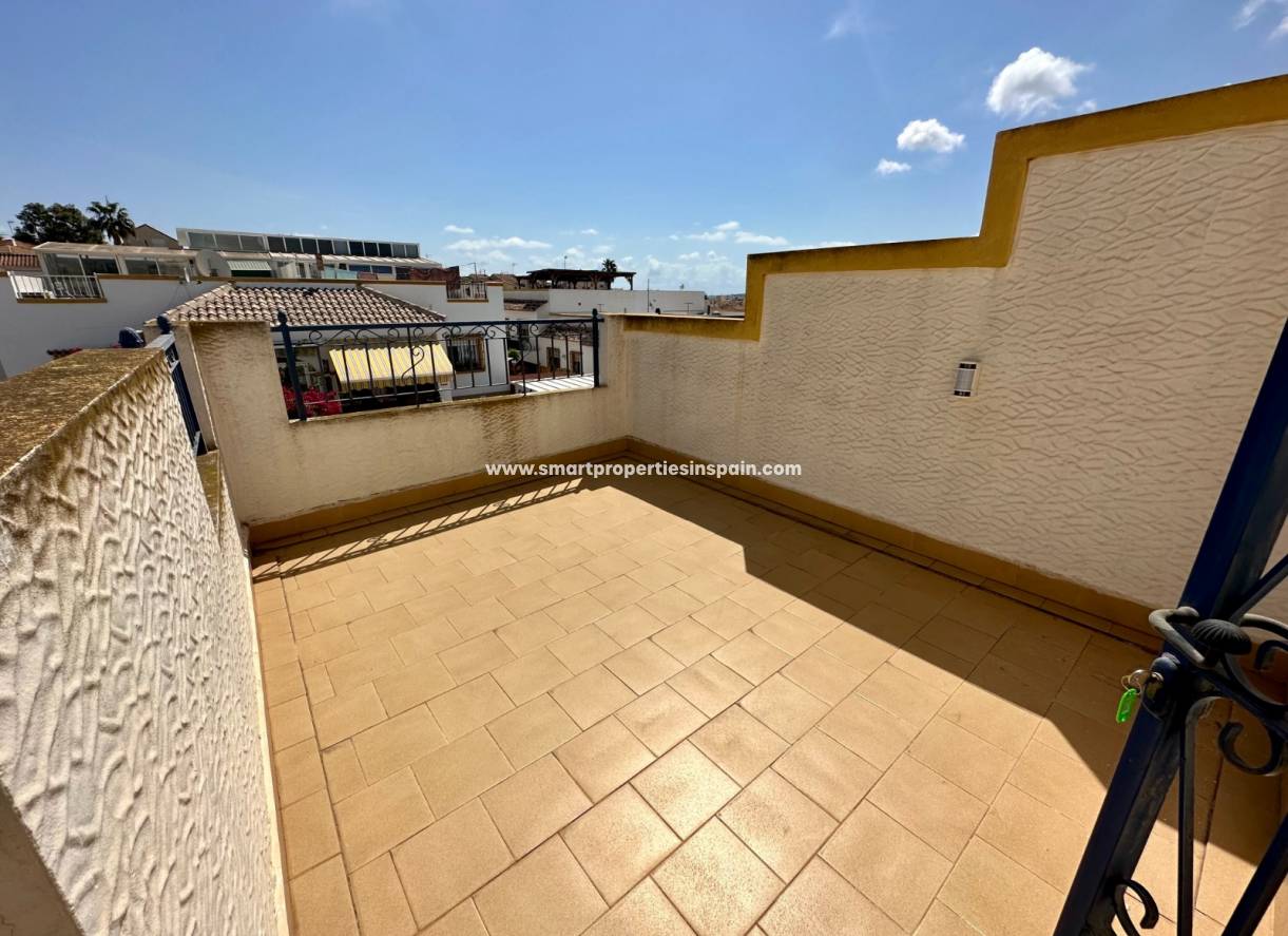 Wiederverkauf - Quad Villa - La Marina - Urbanización La Marina