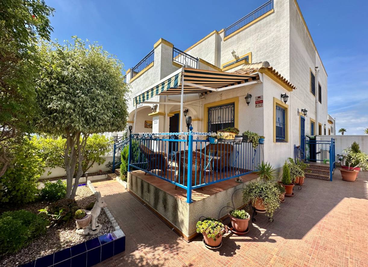 Wiederverkauf - Quad Villa - La Marina - Urbanización La Marina